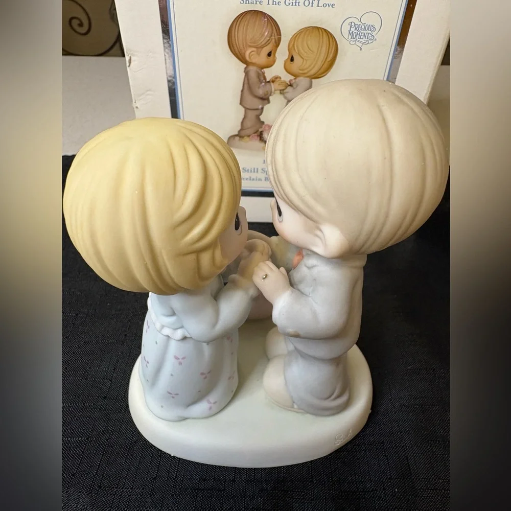 Precious Moments Romantic Couple Figurine in Cream and Tan - Picture 3 of 6